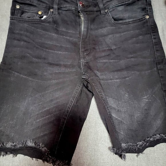 Shorts - Picture 3 of 3